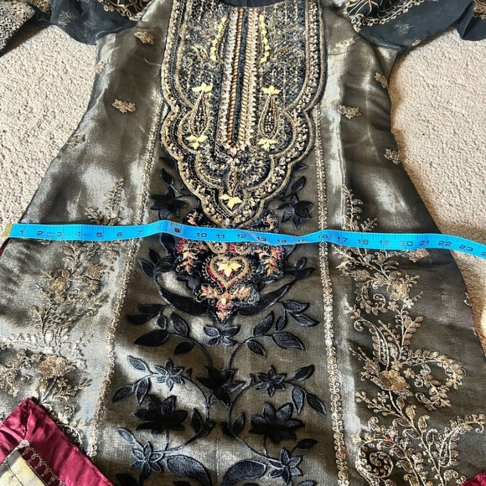 Beautiful brand new Pakistani/Indian dress. - Picture 8 of 13